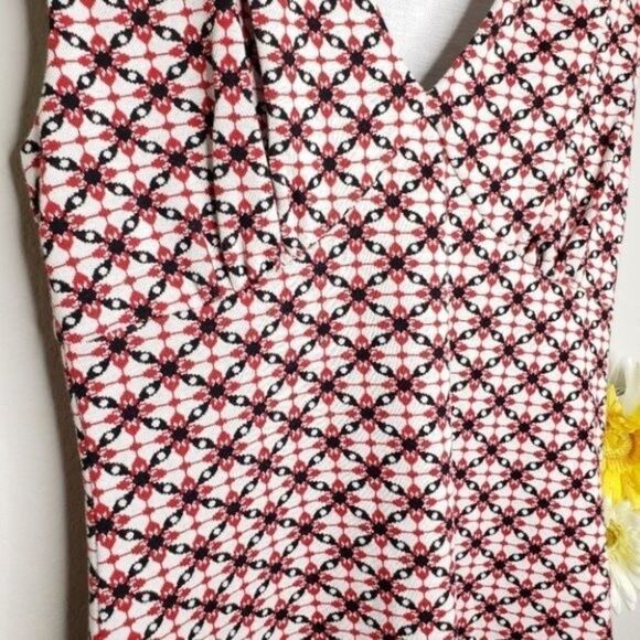 Amadi Empire Sleeveless Dress Red & White – Geometric Floral Pattern - Picture 11 of 12